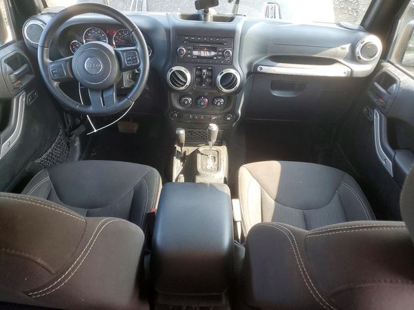 2017 JEEP WRANGLER UNLIMITED SAHARA 4X4