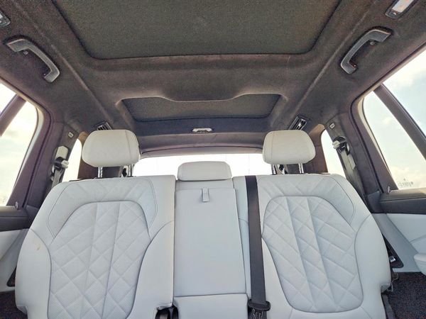 2025 BMW X7