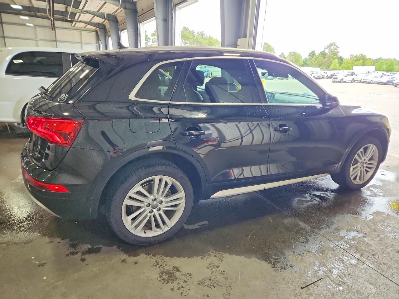 2020 AUDI Q5 quattro Premium Plus