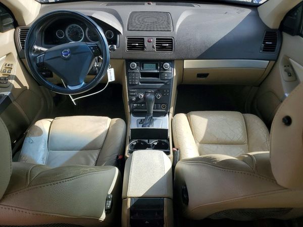 2013 VOLVO XC90
