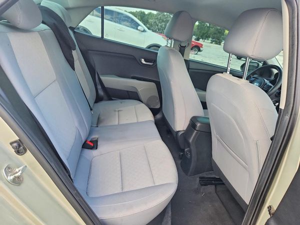 2018 KIA RIO