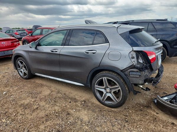 2016 MERCEDES-BENZ GLA GLA250-4M