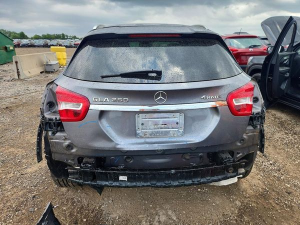 2016 MERCEDES-BENZ GLA GLA250-4M