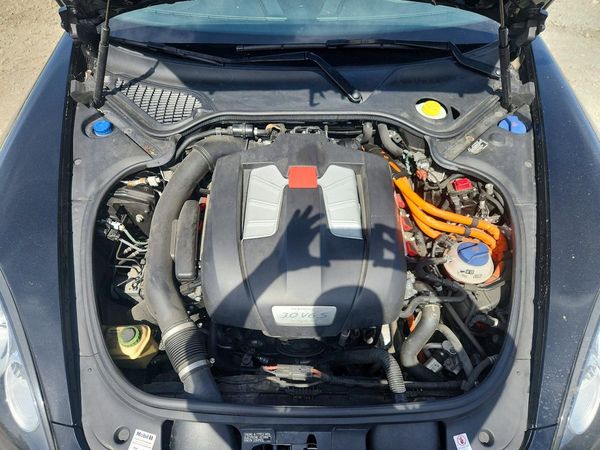 2015 PORSCHE PANAMERA S E-Hybrid