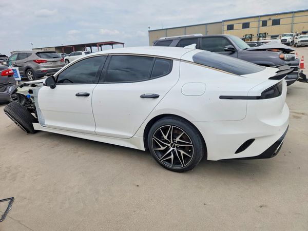 2022 KIA STINGER GT-Line