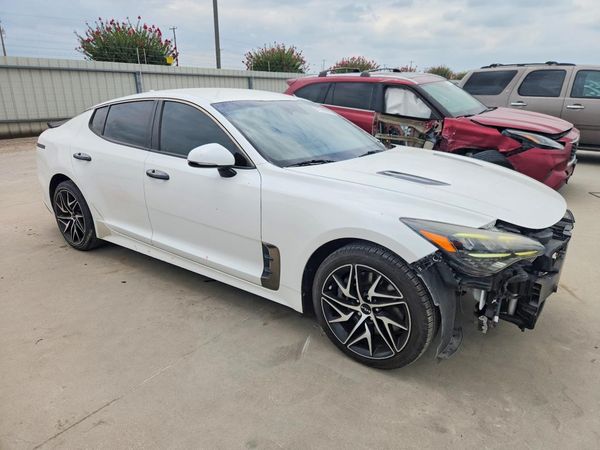 2022 KIA STINGER GT-Line