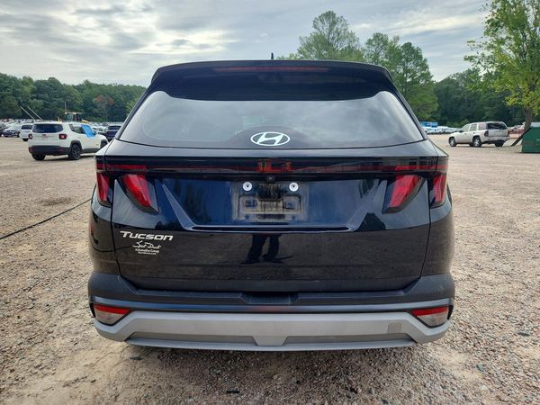 2025 HYUNDAI TUCSON SE