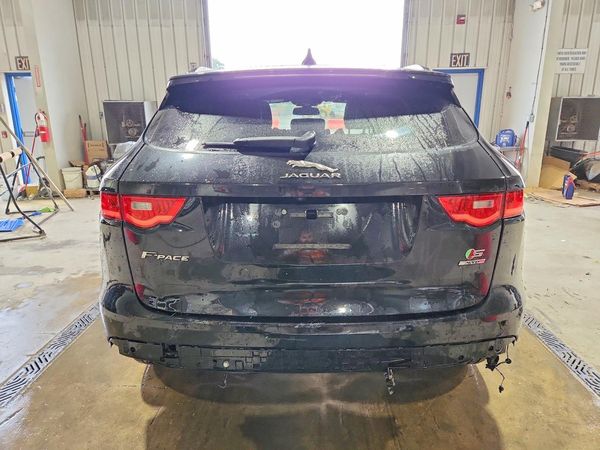 2018 JAGUAR F-PACE S