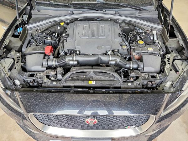 2018 JAGUAR F-PACE S