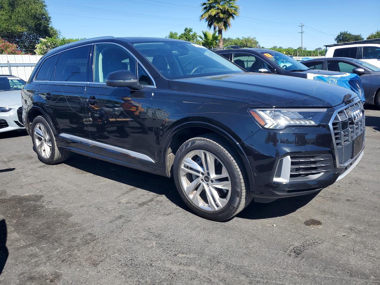 2024 AUDI Q7 quattro Premium Plus