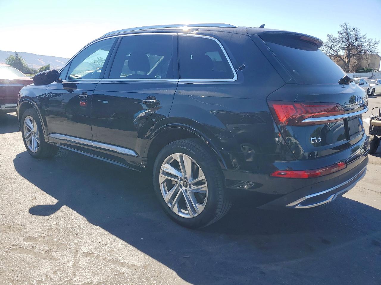 2024 AUDI Q7 quattro Premium Plus
