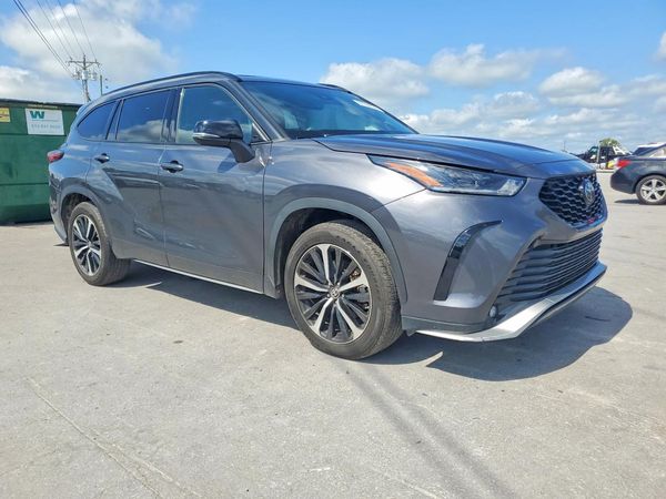2021 TOYOTA HIGHLANDER XSE Nav & JBL