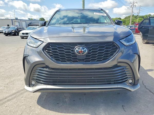2021 TOYOTA HIGHLANDER XSE Nav & JBL