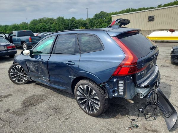 2026 VOLVO XC60 Ultra Dark