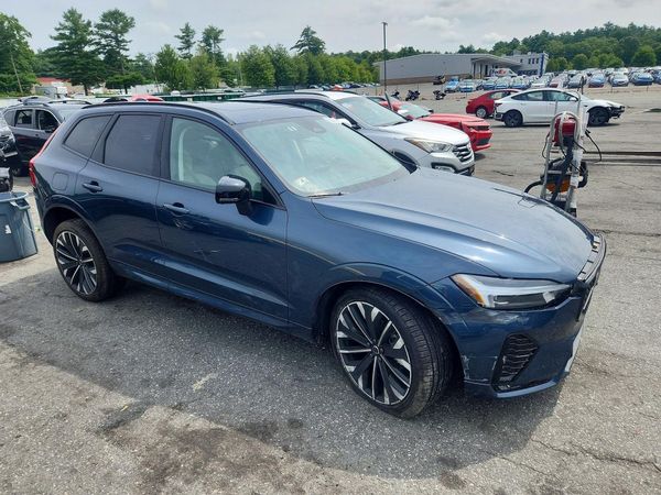 2026 VOLVO XC60 Ultra Dark