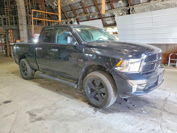 2018 RAM 1500 ST