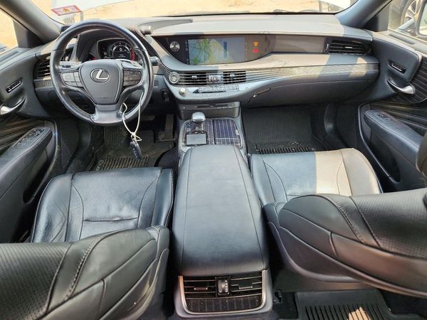 2018 LEXUS LS 500