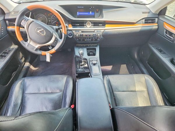 2015 LEXUS ES