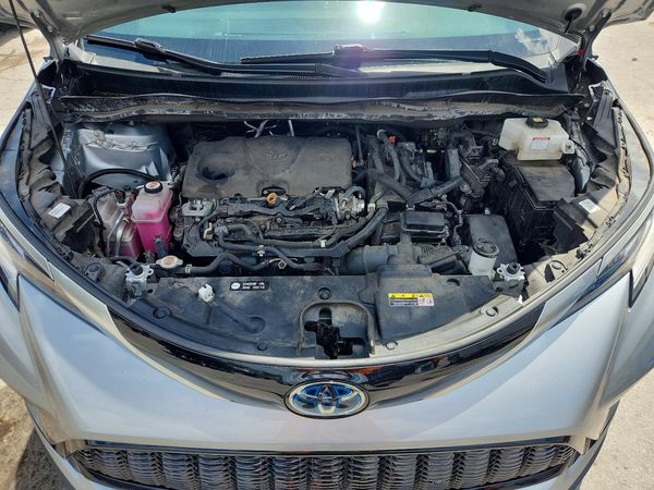 2022 TOYOTA SIENNA XSE