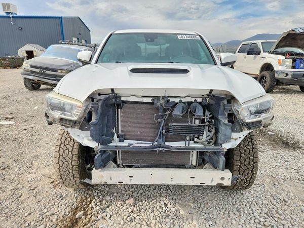 2019 TOYOTA TACOMA SR5
