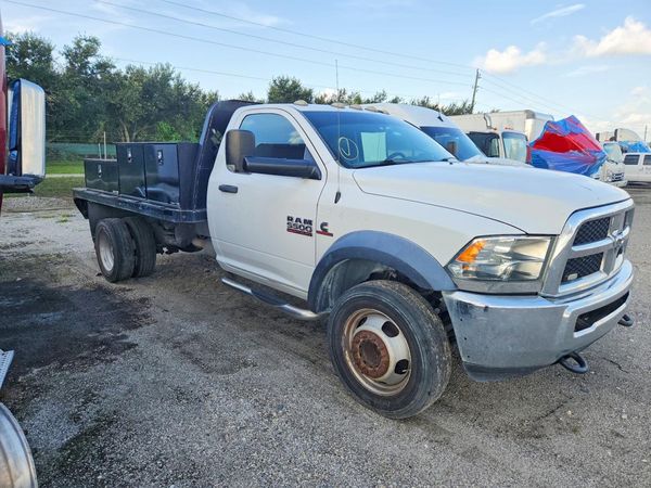 2016 RAM 5500 REG CAB CHASSIS