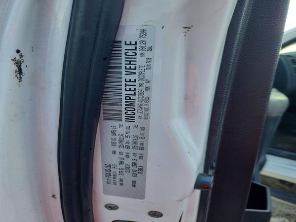 2016 RAM 5500 REG CAB CHASSIS