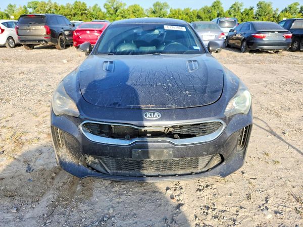 2020 KIA STINGER Base