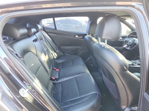 2020 KIA STINGER Base