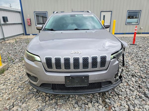 2019 JEEP CHEROKEE LATITUDE FWD