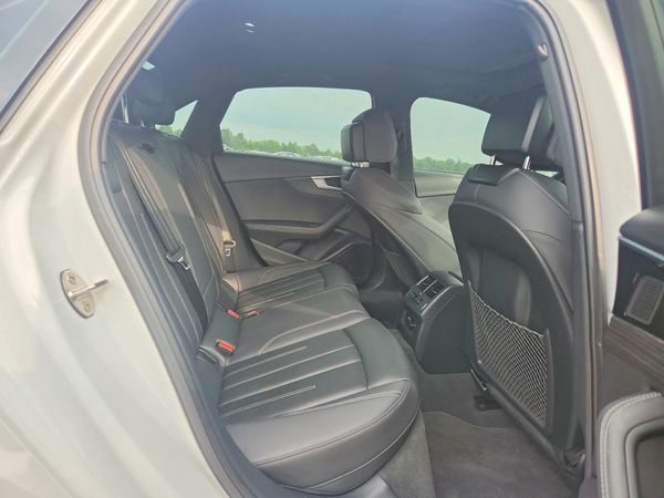 2022 AUDI A4