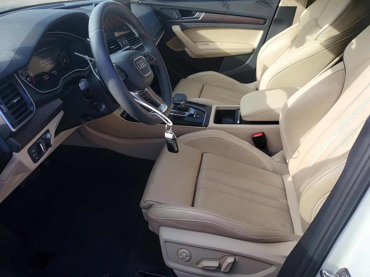 2021 AUDI Q5 quattro Prestige