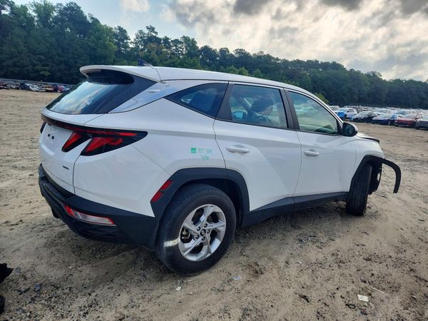2023 HYUNDAI TUCSON SE
