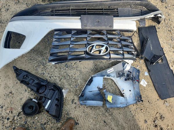 2023 HYUNDAI TUCSON SE