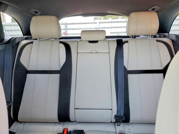 2018 LAND ROVER RANGE ROVER VELAR R-Dynamic SE