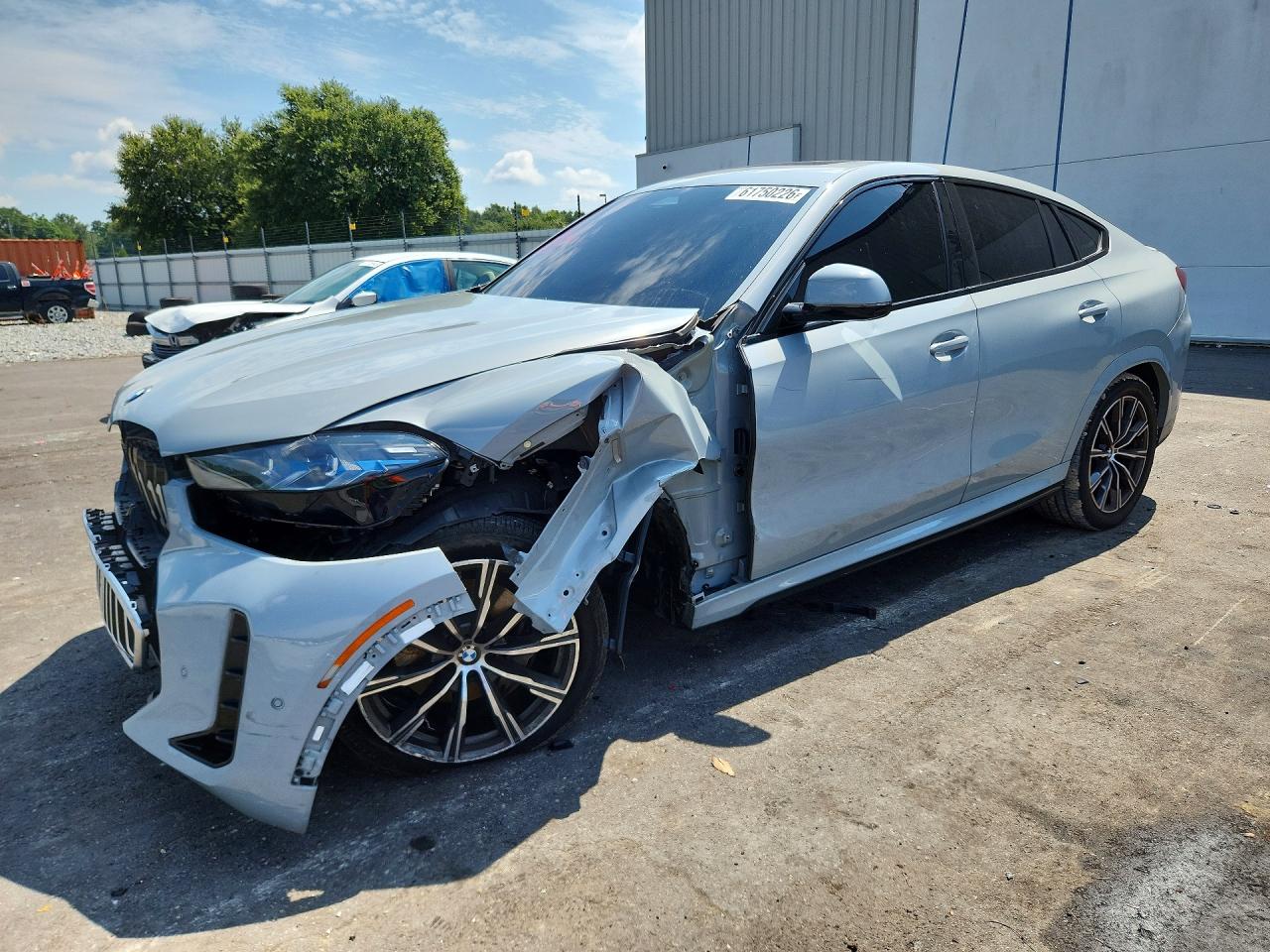 2025 BMW X6 xDrive40i
