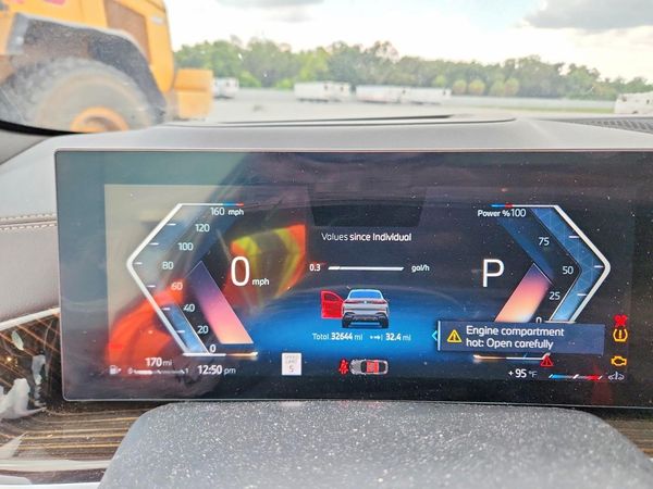 2025 BMW X6 xDrive40i