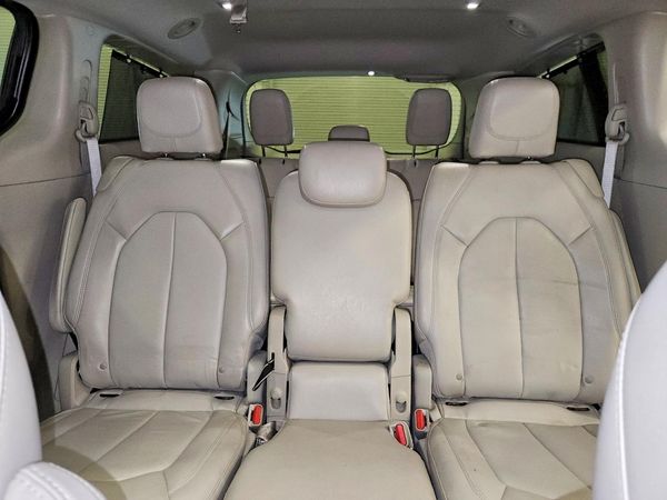 2017 CHRYSLER PACIFICA Touring L