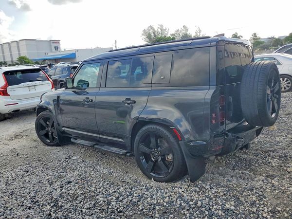 2024 LAND ROVER DEFENDER 110 X-Dynamic SE