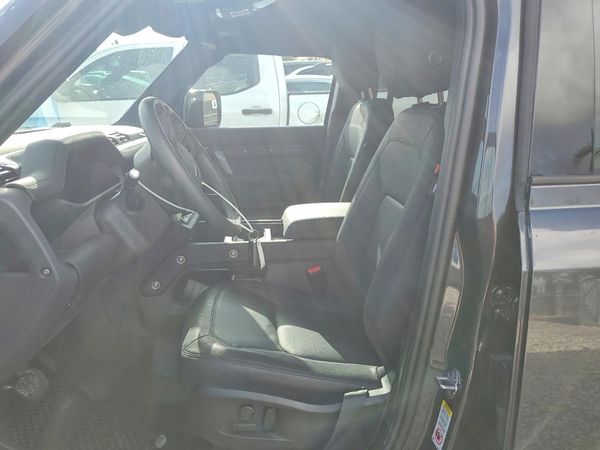 2024 LAND ROVER DEFENDER 110 X-Dynamic SE