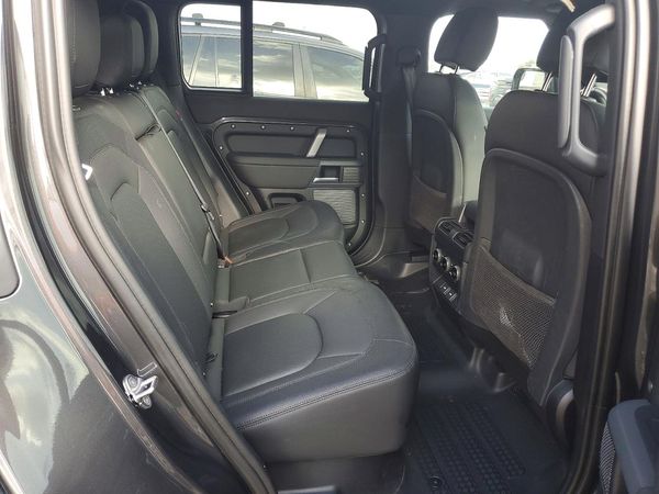 2024 LAND ROVER DEFENDER 110 X-Dynamic SE