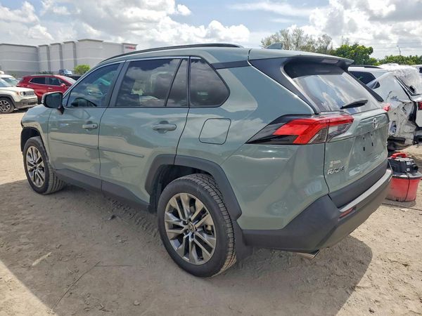 2023 TOYOTA RAV4 XLE Premium