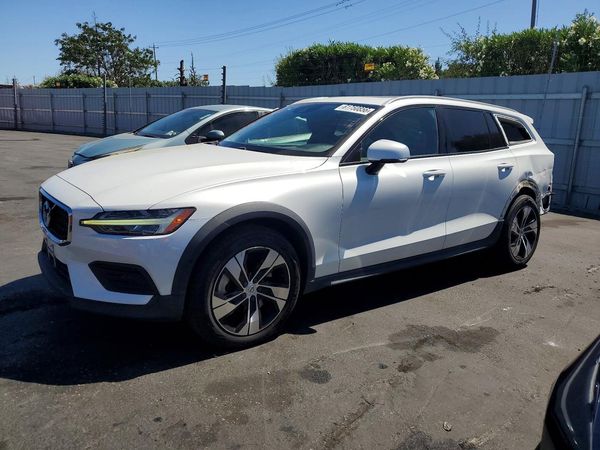 2020 VOLVO V60 CROSS COUNTRY