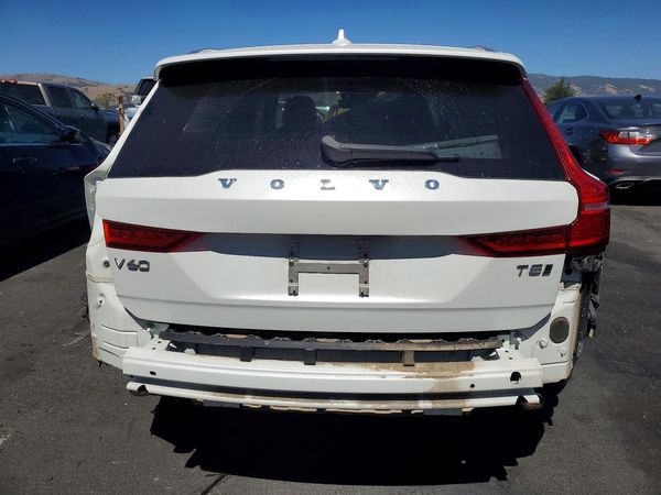 2020 VOLVO V60 CROSS COUNTRY