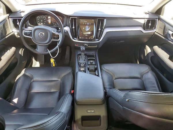 2020 VOLVO V60 CROSS COUNTRY