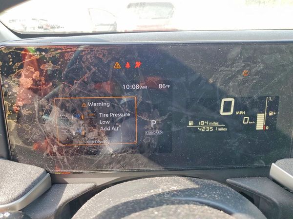 2025 NISSAN KICKS