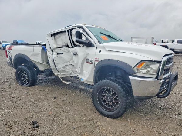 2017 RAM 2500 ST CREW CAB 4X4