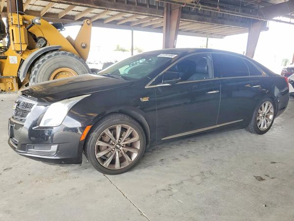 2017 CADILLAC XTS Livery — Front 3/4