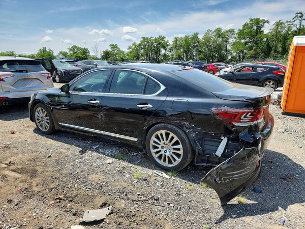 2013 LEXUS LS