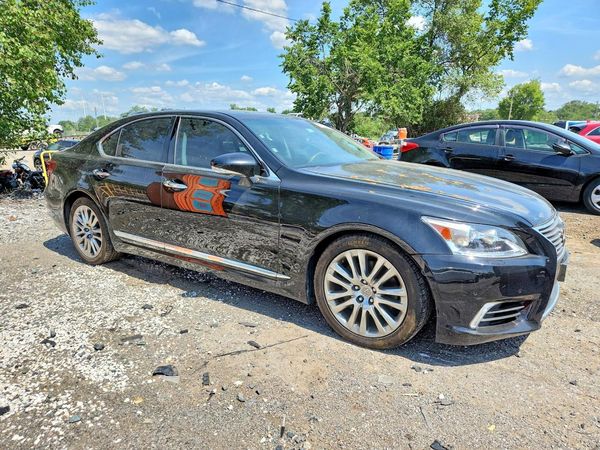 2013 LEXUS LS
