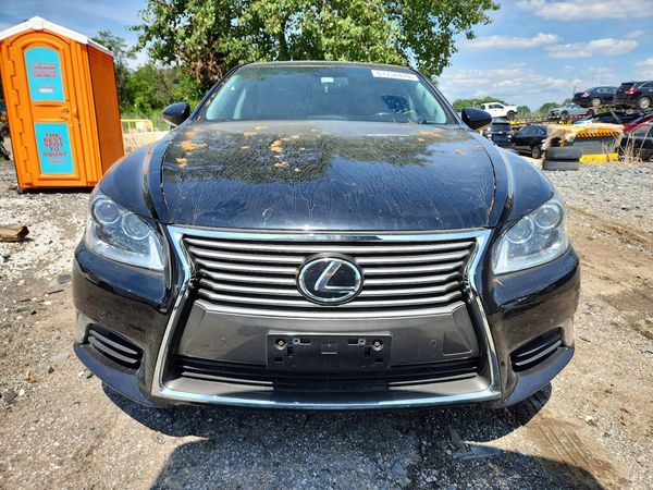2013 LEXUS LS